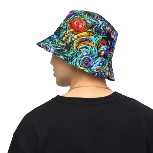 Iridescent Chaos on a Reversible Bucket Hat