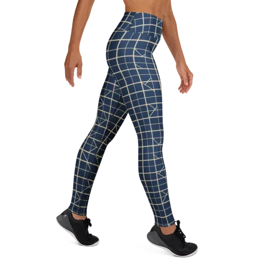 Indigo Lattice on a Yoga Leggings