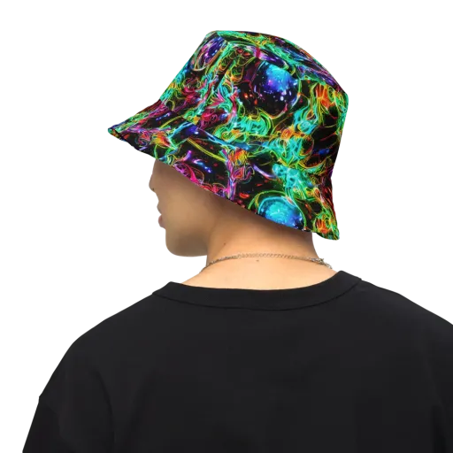 Stellar Pulse on a Reversible Bucket Hat