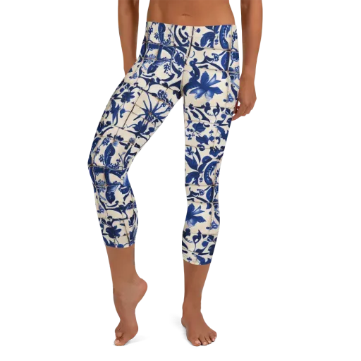 Cobalt Delft on a Capri Leggings