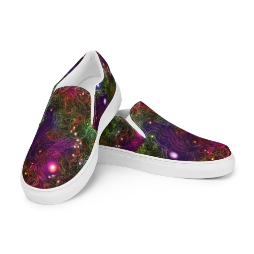 Cosmic Tendrils on a Men's Slip-On Canvas Shoes