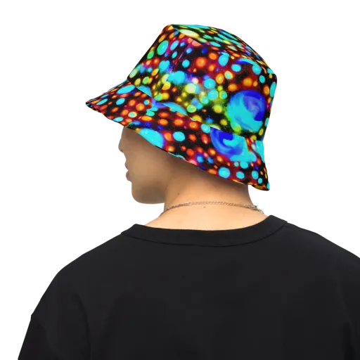 Prismatic Orbits on a Reversible Bucket Hat