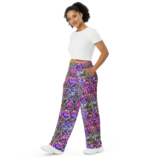 Violet Static on a Wide-Leg Pants