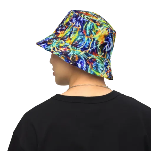 Atomic Lagoon on a Reversible Bucket Hat