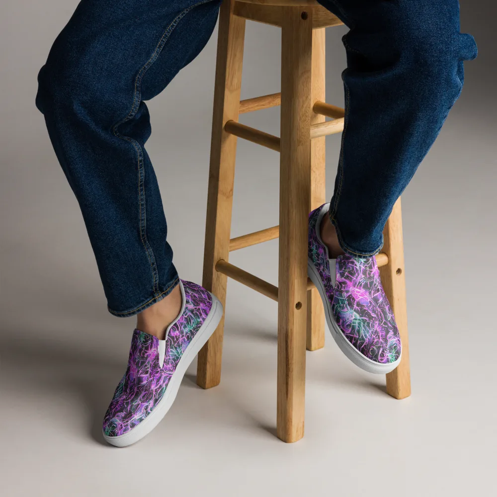 Magenta Maze on Men's Slip-On Canvas Shoes — Front