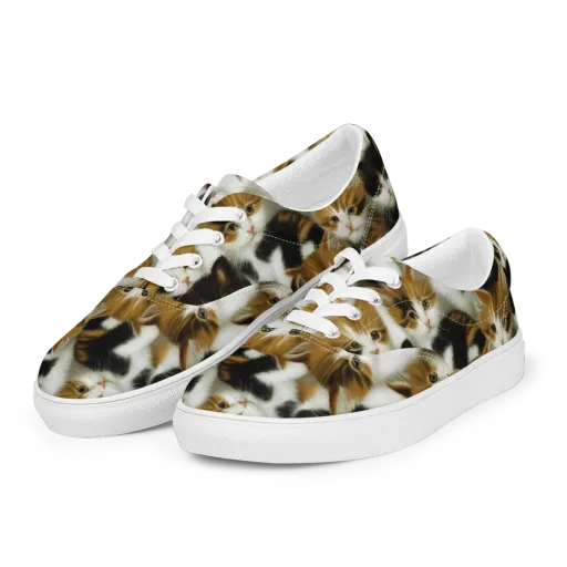 Cuddle Chaos on a Men's Lace-Up Canvas Shoes