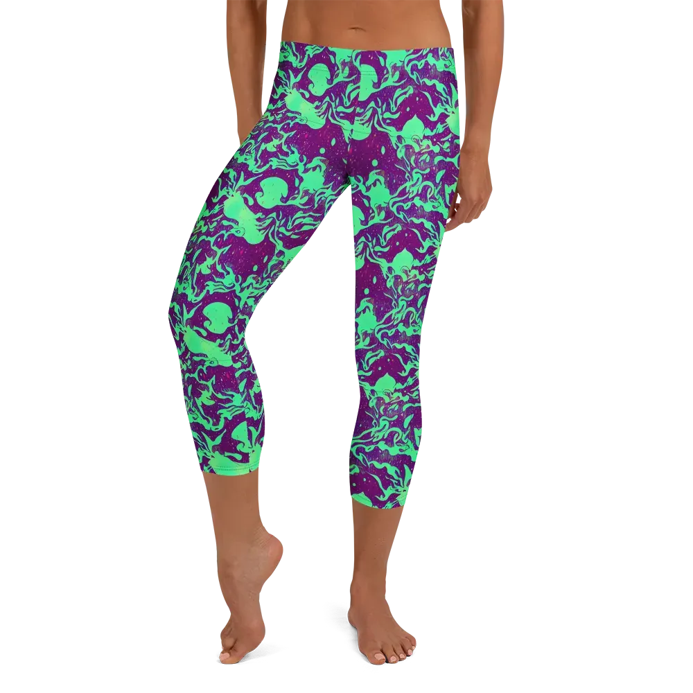 Alien Ripples on Capri Leggings — Front