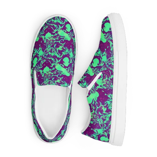 Alien Ripples on a Men's Slip-On Canvas Shoes