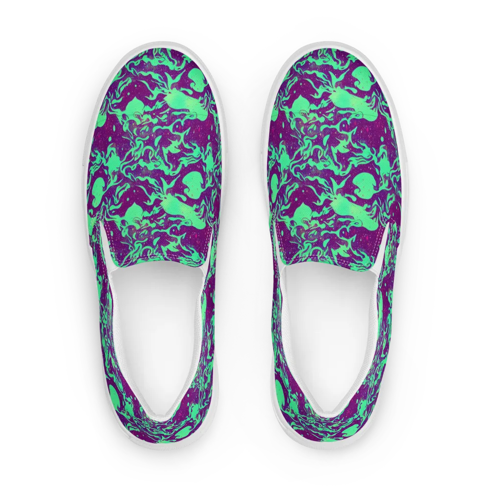 Alien Ripples on Women's Slip-On Canvas Shoes — Front