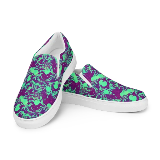Alien Ripples on a Women's Slip-On Canvas Shoes