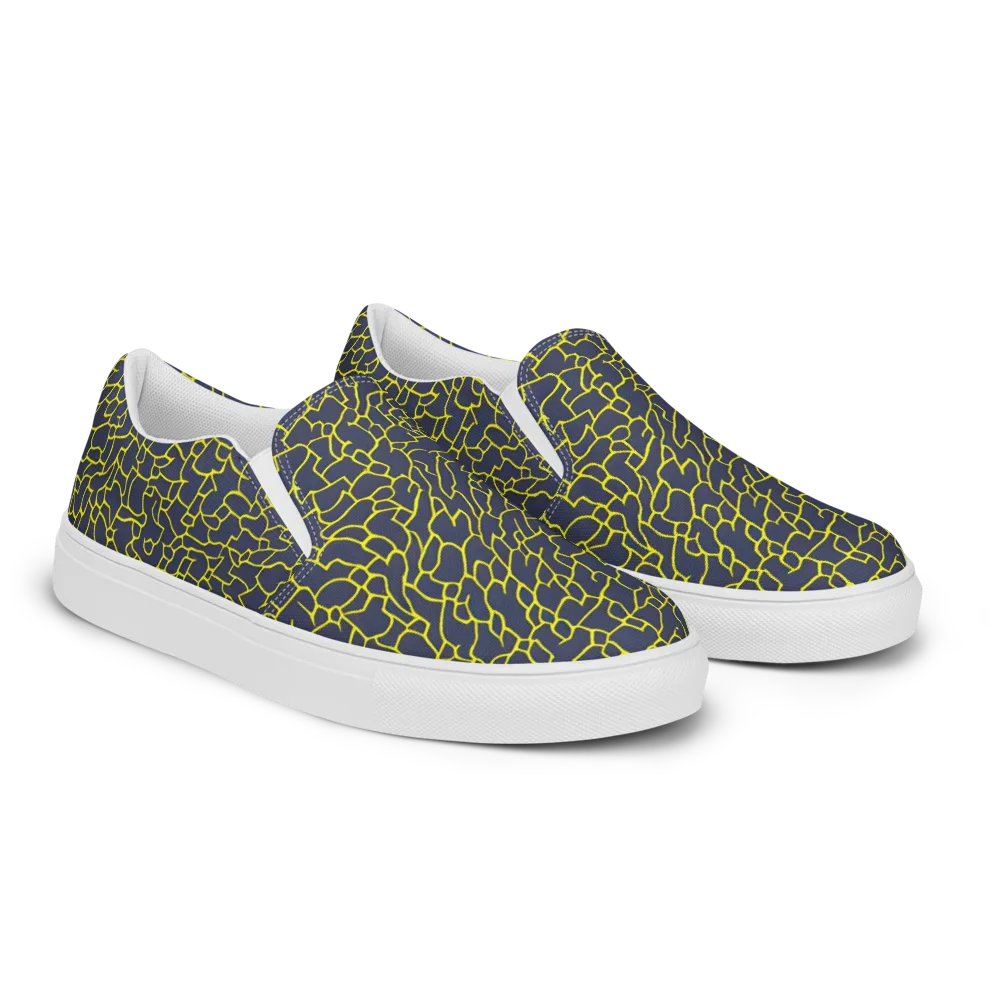 Nightshade Maze on Men's Slip-On Canvas Shoes — Right Front