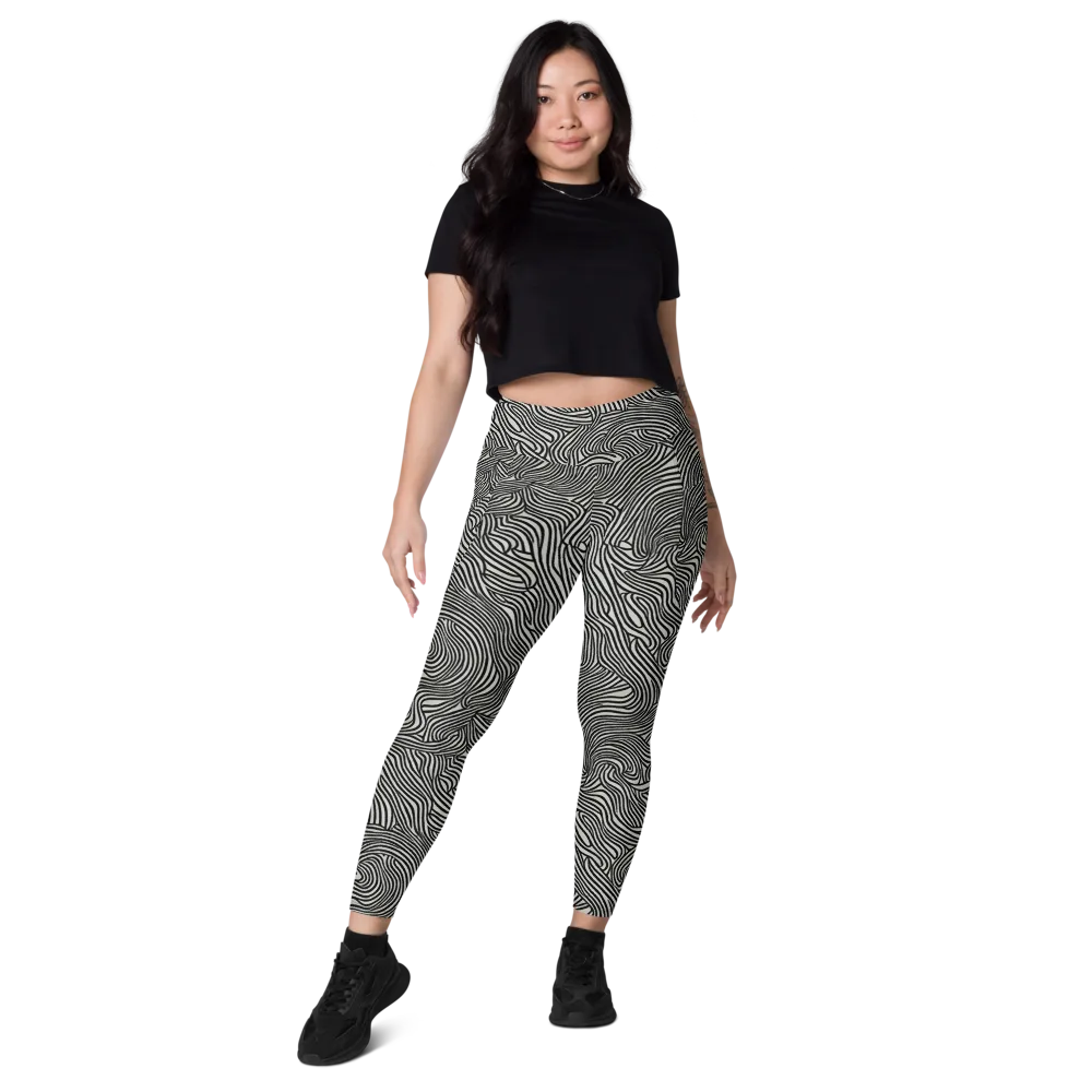 Liquid Line on Leggings with Pockets — Front