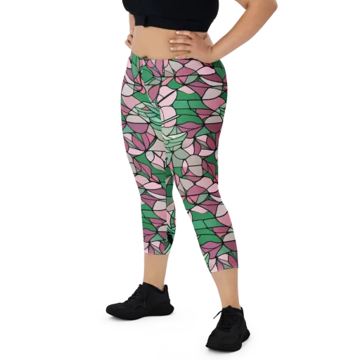 Jade Hummingbird on a Capri Leggings