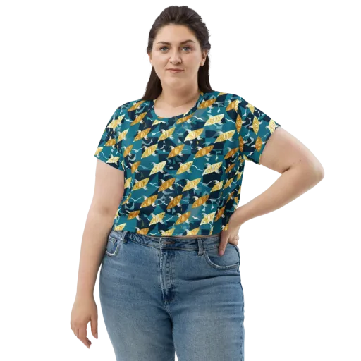 Amber Shoal on a Crop Tee