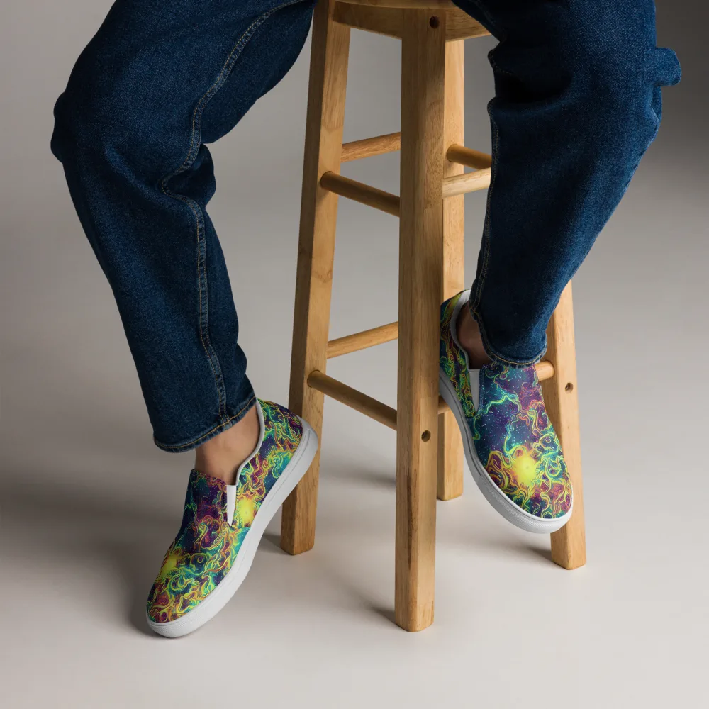 Echoed Pulses on Men's Slip-On Canvas Shoes — Front