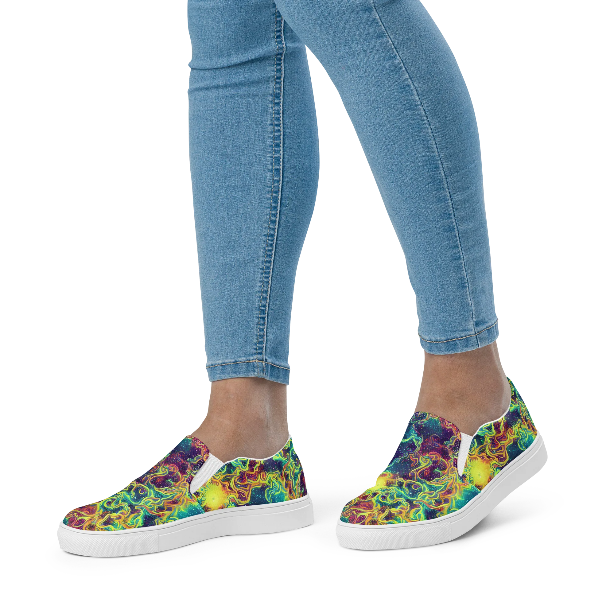 Echoed Pulses on Women's Slip-On Canvas Shoes — Front