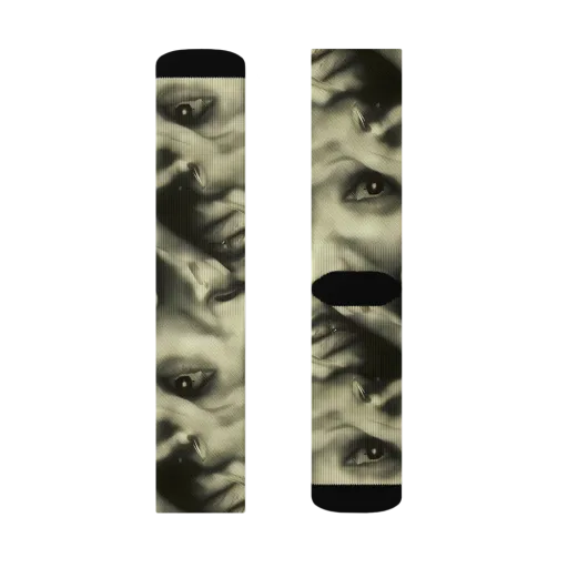 Newtonian Whisper on a Socks