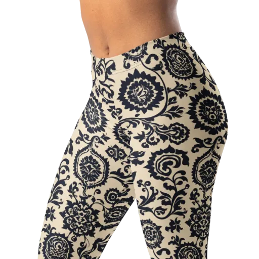 Nocturne Garland on a Leggings