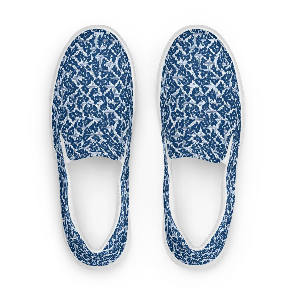 Blue Garden Lattice on Women's Slip-On Canvas Shoes — Front