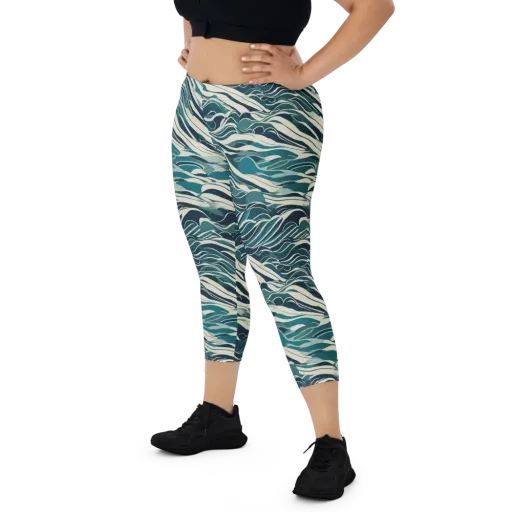 Teal Current on a Capri Leggings