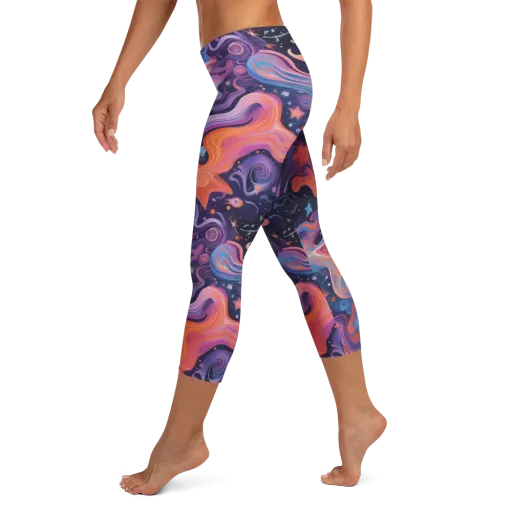 Astrofluid on a Capri Leggings