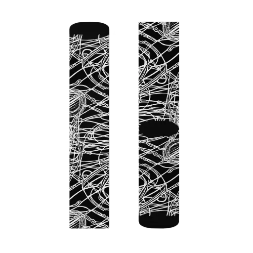 Ivory Entanglement on a Socks