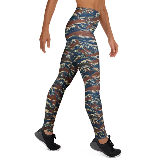 Tidal Teeth on a Yoga Leggings