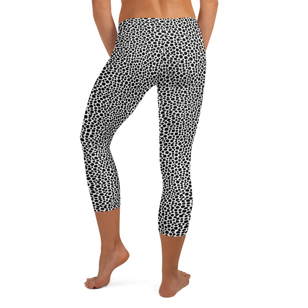 Noir Pebble on Capri Leggings — Back