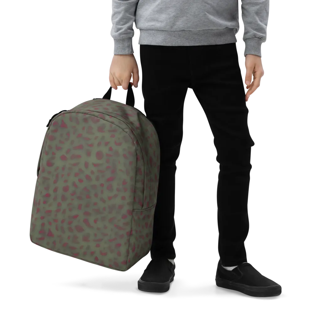 Olive Garnet on Minimalist Backpack — Zoomed-in