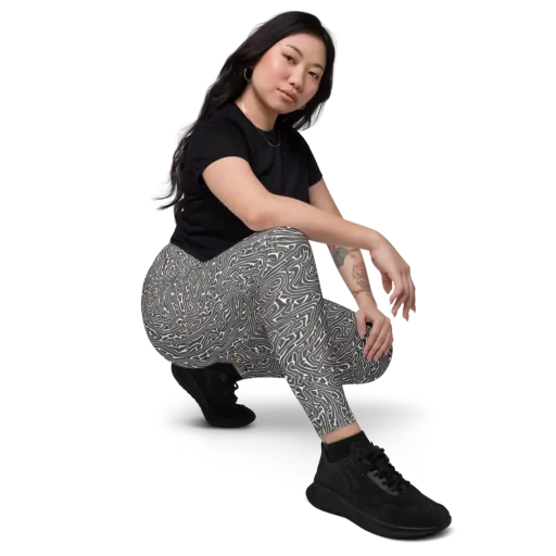 Monochrome Labyrinth on a Leggings with Pockets