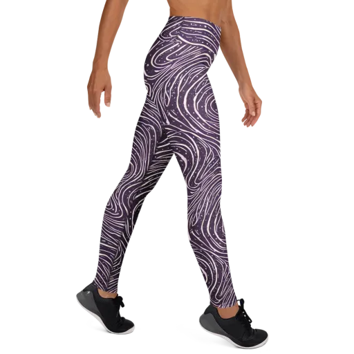 Aubergine Current on a Yoga Leggings