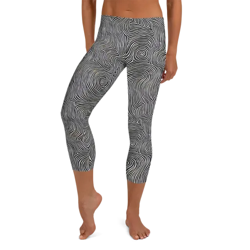 Noir Contours on a Capri Leggings