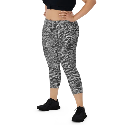 Obsidian Lattice on a Capri Leggings