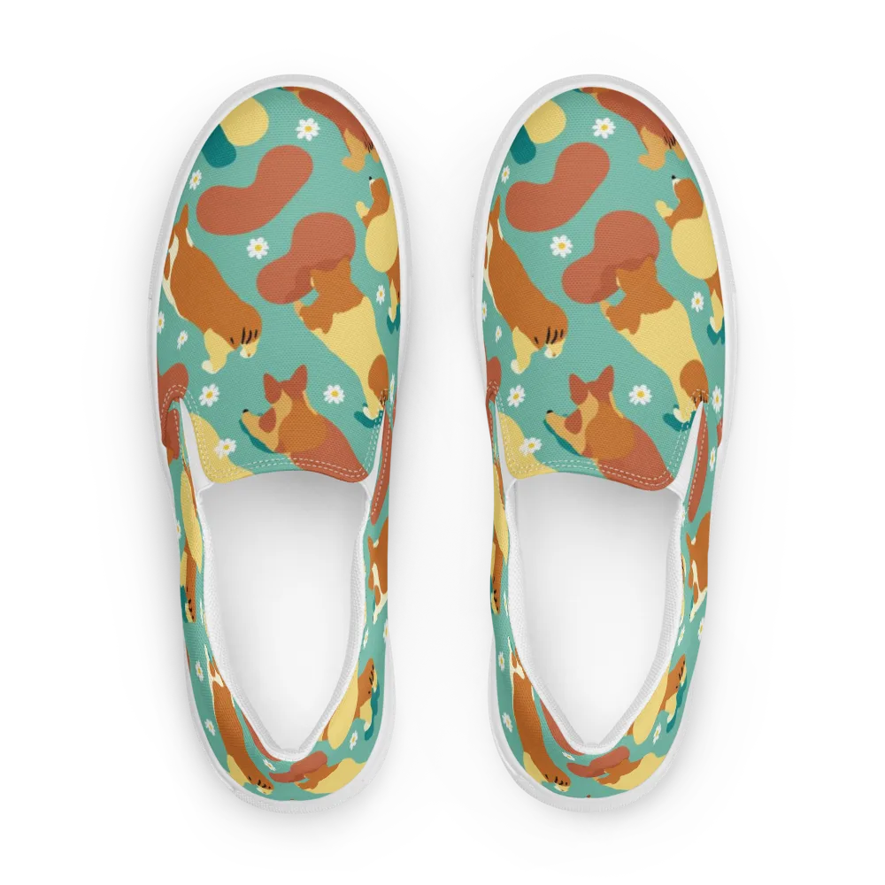 Daisy Dachshund on Women's Slip-On Canvas Shoes — Front