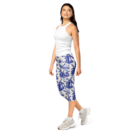 Cerulean Millworks on a Capri Leggings