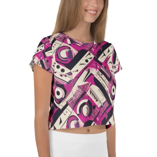 Angular Pulse on a Crop Tee