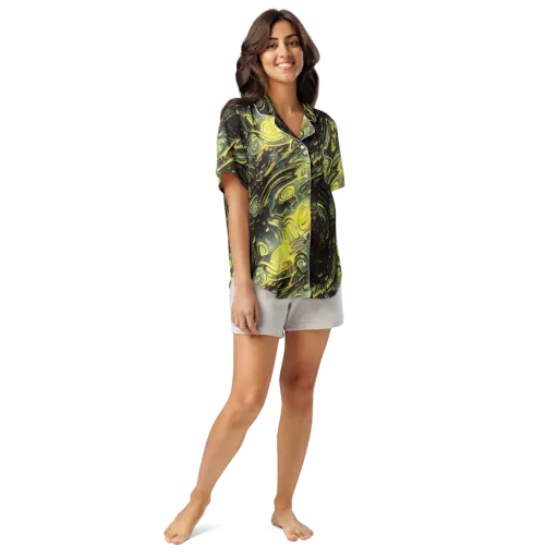Eversen Whirl on a Women's Short Sleeve Pajama Top