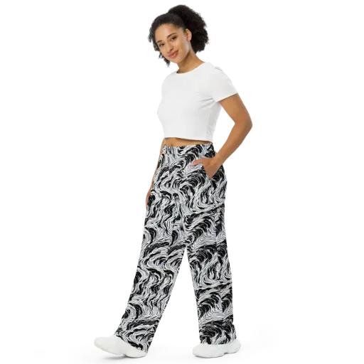 Eclipse Flow on a Wide-Leg Pants
