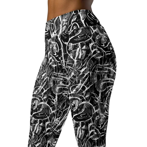 Noir Botanica on a Yoga Leggings