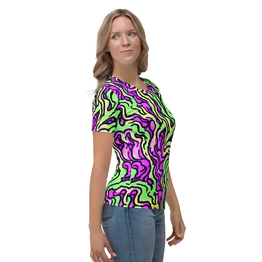 Mintchine Maze on Women's Crew Neck T-Shirt — Right