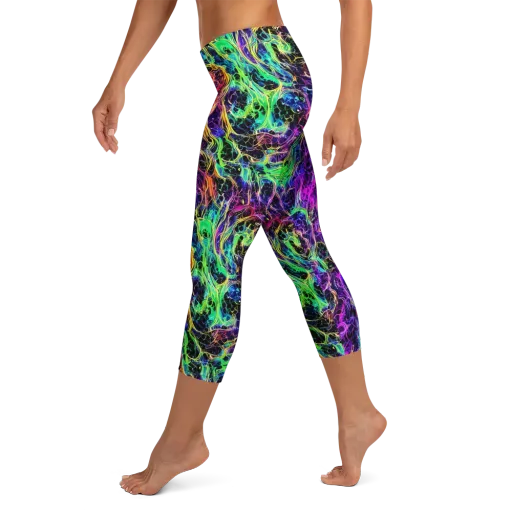 Nightwave Riot on a Capri Leggings