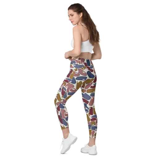 Chromatic Capsules on a Leggings with Pockets