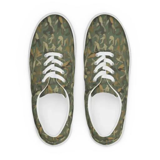 Moss Figures on a Men's Lace-Up Canvas Shoes