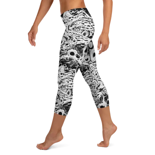 Noir Organism on a Capri Leggings