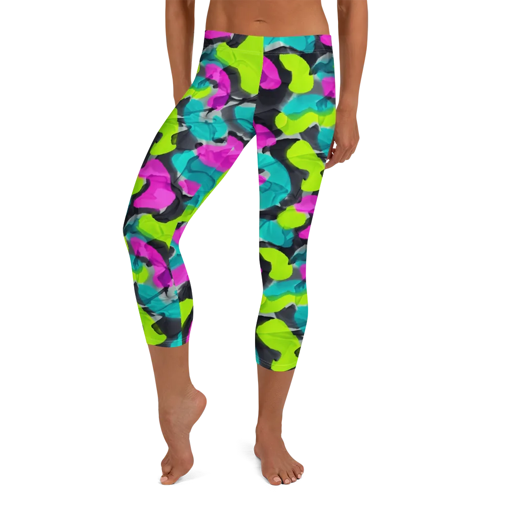 Nightclub Garden on Capri Leggings — Front