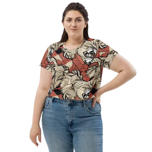 Lion’s Frequency on a Crop Tee