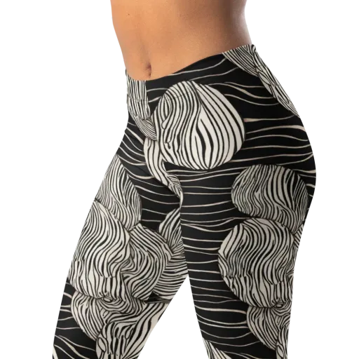 Onyx Ripple on a Leggings