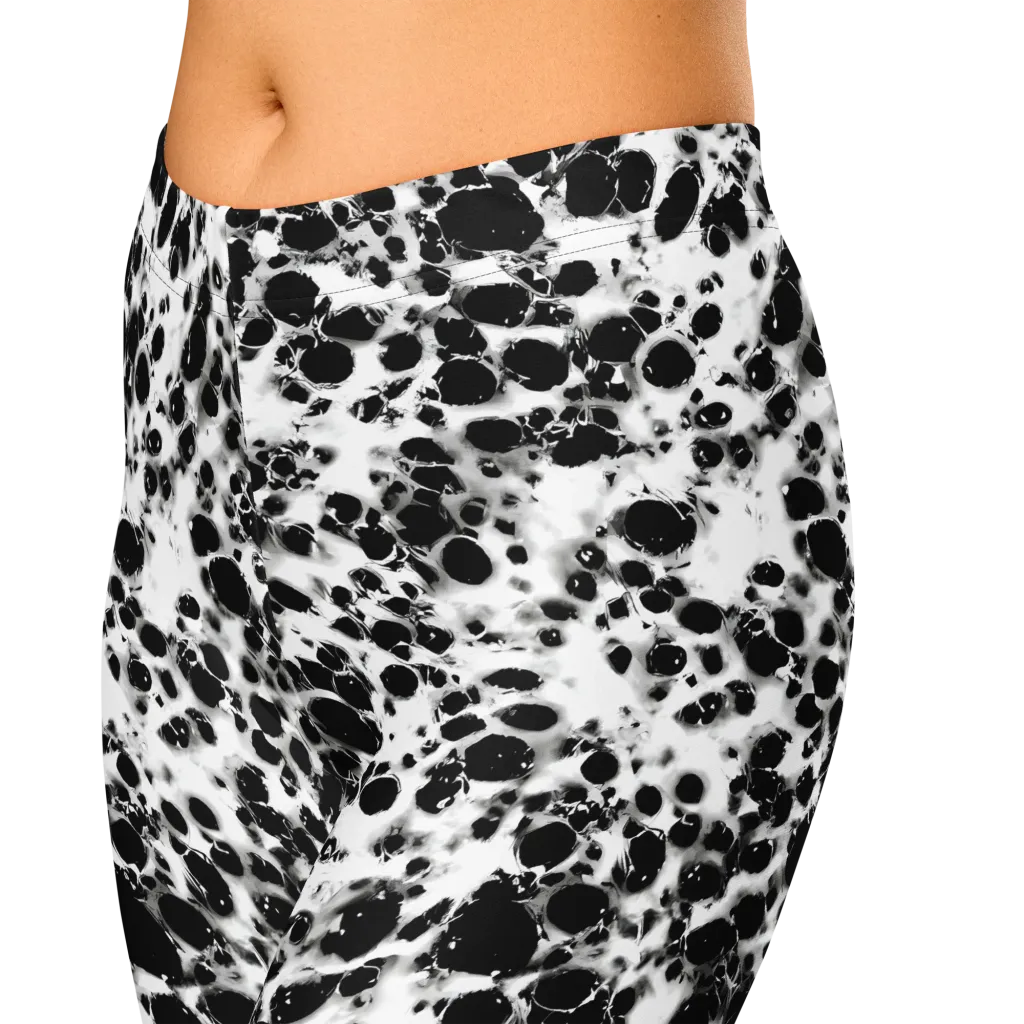 Obsidian Foam on Capri Leggings — Zoomed-in