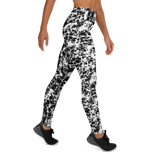 Obsidian Foam on a Yoga Leggings