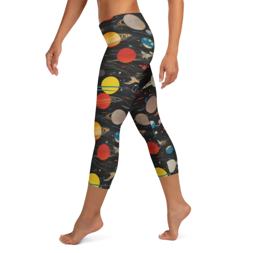 Black-sky Atlas on a Capri Leggings